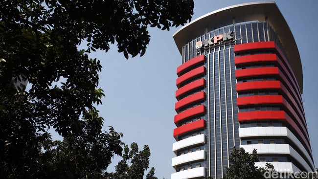 Kasubag Disdik Dumai Dipanggil KPK, Ini Penyebabnya... Kasubag Disdik Dumai Dipanggil KPK, Ini Penyebabnya...