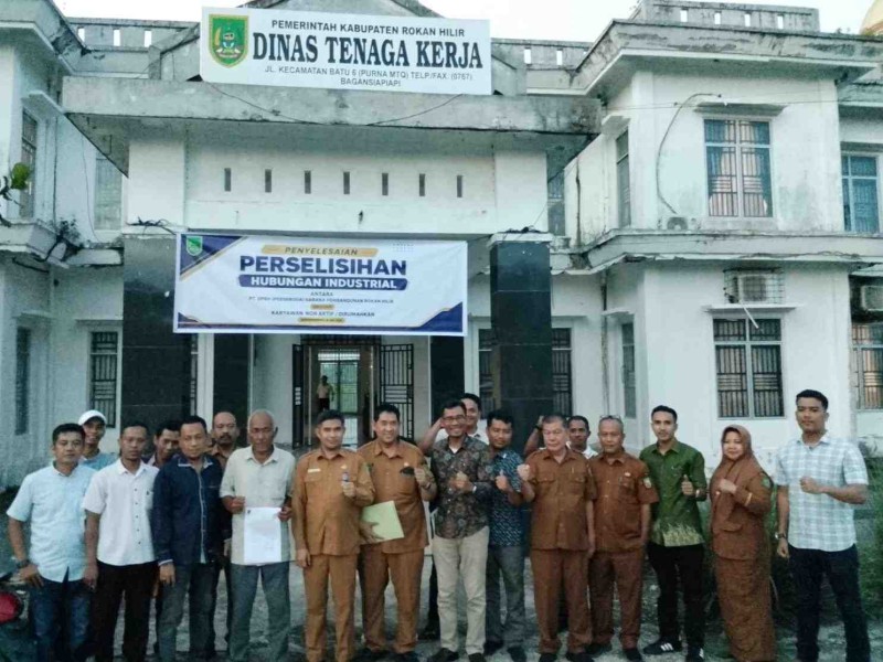 Disnaker Rohil Fasilitasi Mediasi PT SPRH dan Karyawan Nonaktif : Sepakati PHK Serta Pembayaran Gaji
