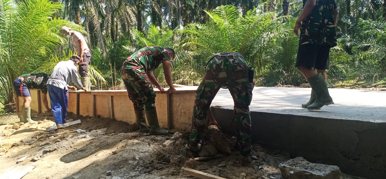 Pembangunan Box Culver Permudah Akses Petani Jual Kelapa Sawit
