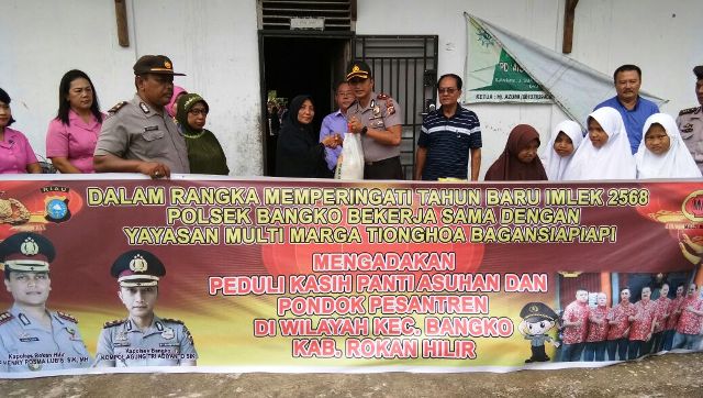 Polsek Bangko dan Yayasan Multi Marga Tionghua Santuni Panti Asuh dan Ponpes Polsek Bangko dan Yayasan Multi Marga Tionghua Santuni Panti Asuh dan Ponpes
