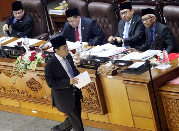 Jadi Tersangka, Novanto Tak Mundur dari Kursi Ketua DPR