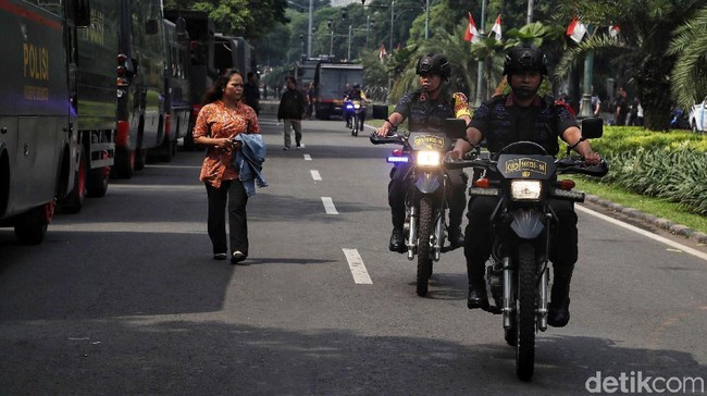 Jelang Penetapan Capres Terpilih, Lalin Sekitar KPU Ditutup Tengah Malam