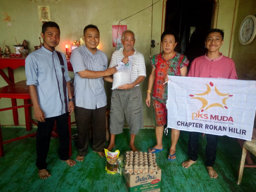 Pksmuda Rohil Bantu Warga Tionghoa Kurang Mampu