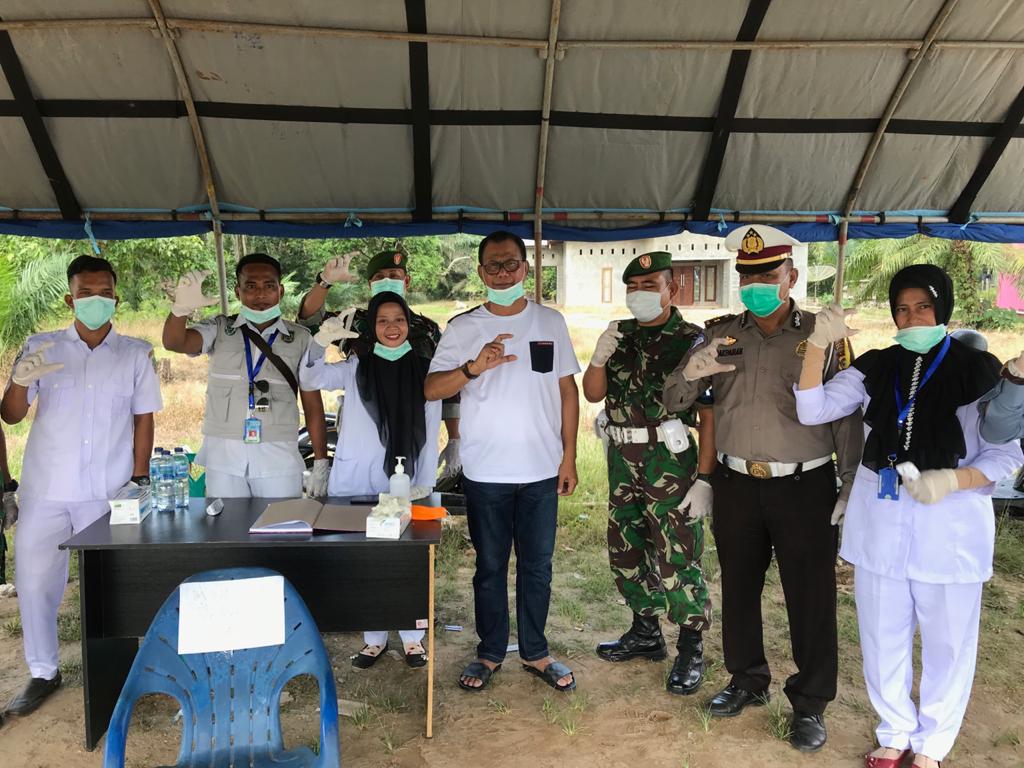 Bupati Pantau Posko Kesehatan Bundaran Pedamaran dan Tanaman Tabebuya yang Menguning
