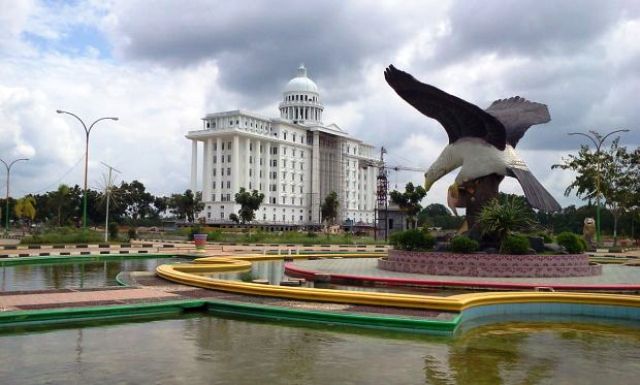 Rohil Kembangkan Kota Kecil Bersih dan Madani