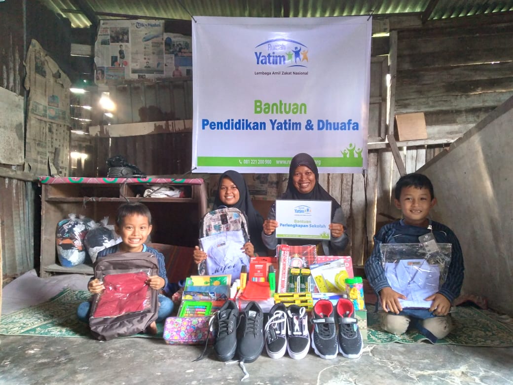 Rumah Yatim Cabang Riau Berikan Bantuan Kepada Anak Yatim