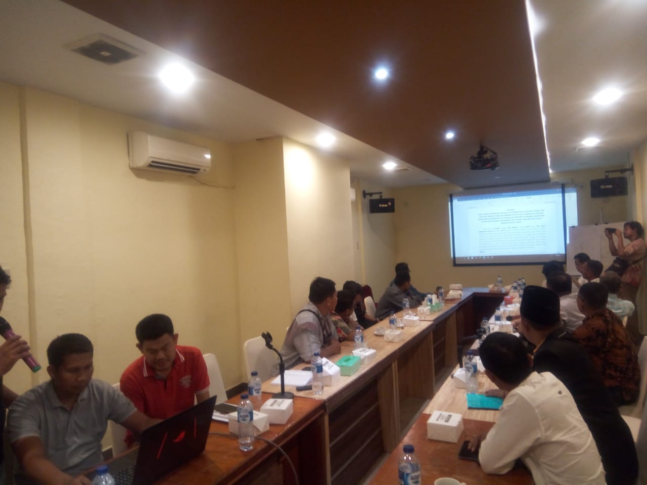 Rawan Diperbatasan, KPU Rohil dan Banwaslu Rapat Koordinasi Bersama Dumai