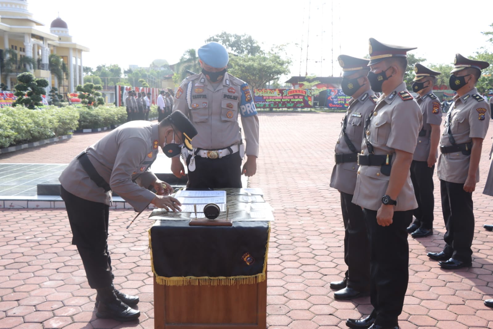 Kapolres Rohil Pimpin Sertijab Wakapolres, Kabag Ren, Kasatpol Airud dan 5 Kapolsek
