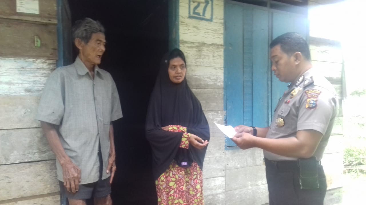 Polres Inhu Salurkan Zakat Profesi Kepada 30 Mustahiq