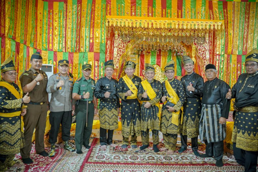 Bupati Rohil Hadiri Pengukuhan Pengurus MKA dan DPH LAM Rohil Periode 2022-2027