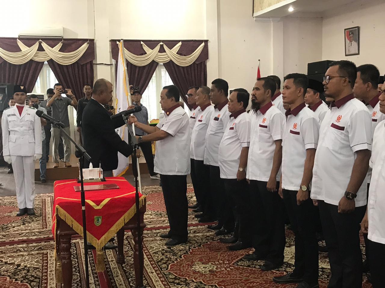 Resmi Dilantik, Bupati Rohil Minta KONI Tingkatkan Prestasi Olahraga