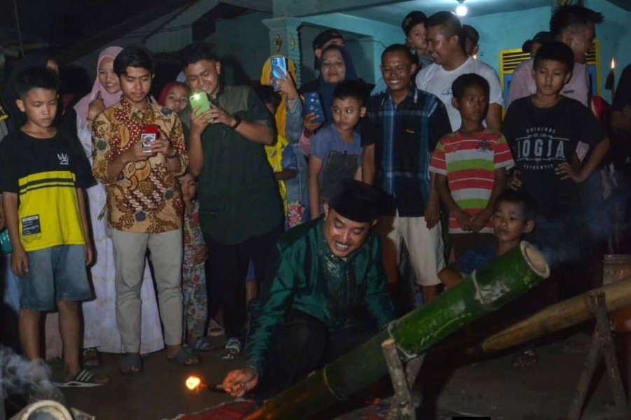 Rahmat Pantun Siapkan Kemeriahan Festival Meriam Buluh Ke-6 di Kantor Camat TPTM