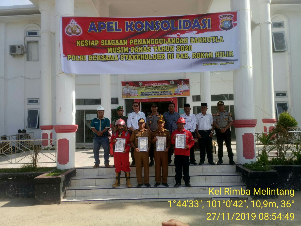 Tanggap Dan Peduli Karhutla, Penghulu Dan Perusahaan Peroleh Piagam Penghargaan