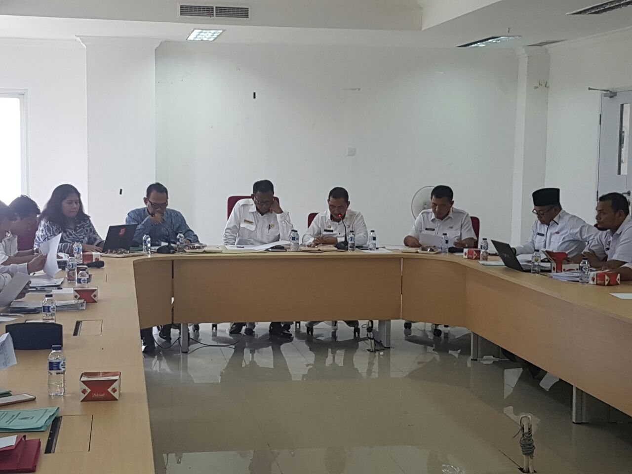 Bupati Rohil dan Anggota KPK Gelar Rapat Tertutup