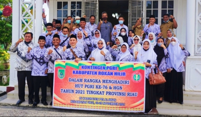 Bupati Rohil Lepas Keberangkatan Kontingen PGRI Ke Pelalawan