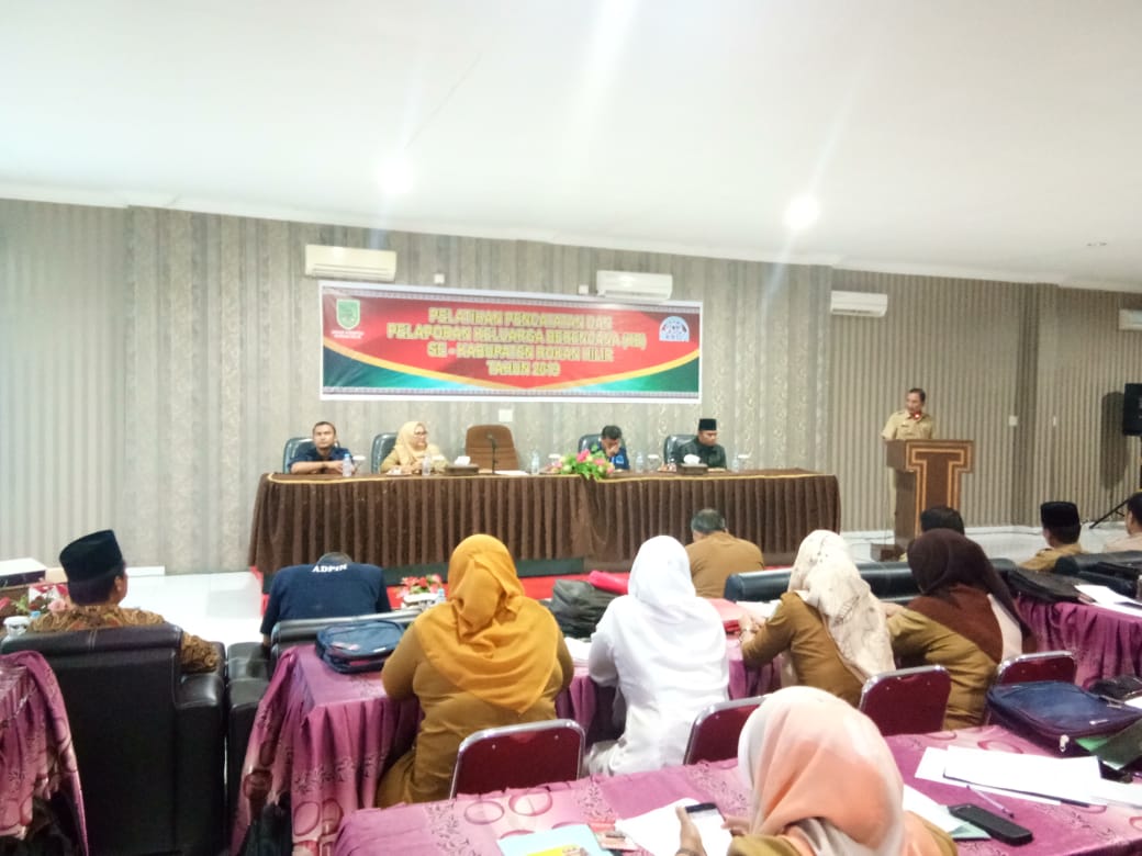 Sekda Rohil Buka Pelatihan Pengelolaan KB se Kabupaten