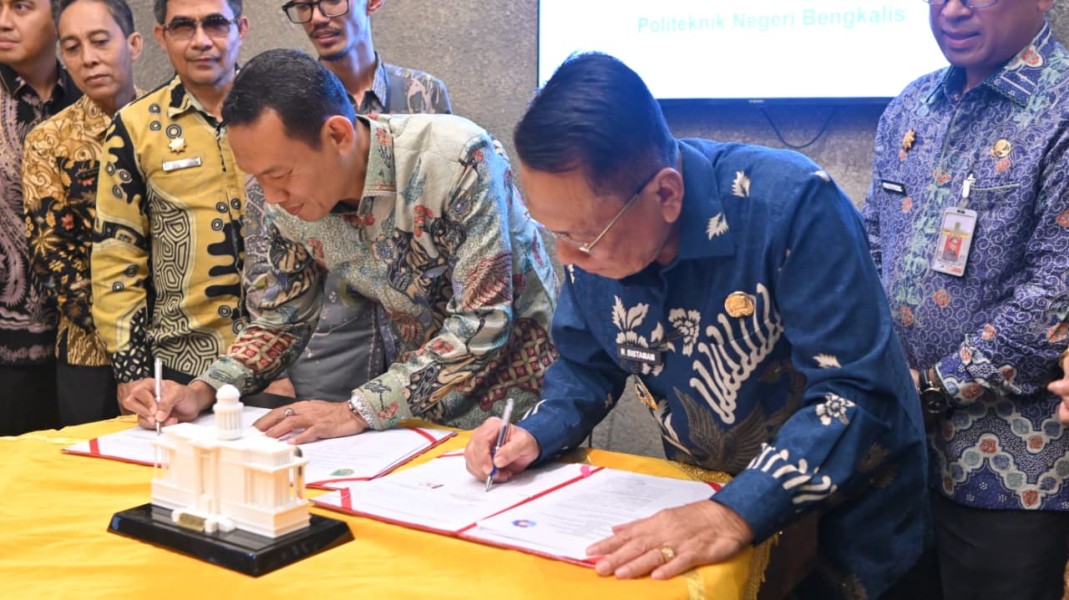 Demi SDM Unggul, Bupati Bistamam Gandeng Polbeng Bangun Kampus Vokasi di Rohil Demi SDM Unggul, Bupati Bistamam Gandeng Polbeng Bangun Kampus Vokasi di Rohil