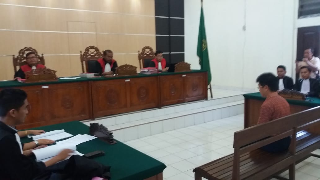 Awi Tongseng Dituntut Tiga Tahun Penjara dan Denda 773 Juta