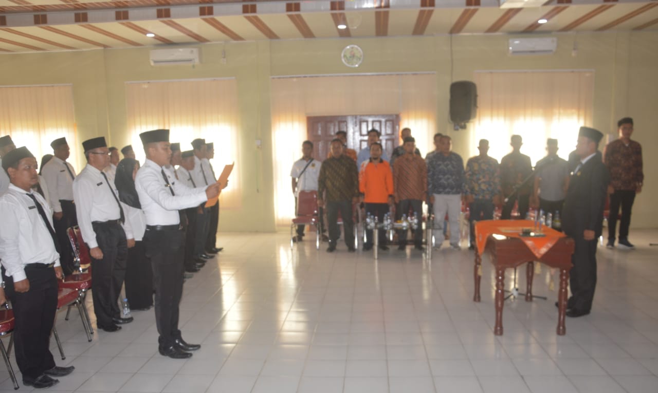 Wabup Rohil Jamiludin Hadiri Pelantikan 54 Orang Sekretariat PPK Se-Rohil