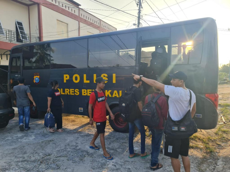 Polres Bengkalis Gagalkan Penyelundupan 28 Pekerja Migran Ilegal ke Malaysia
