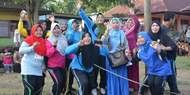 Peringati HUT ke 72 PGRI Desa LTK Rohil Gelar Berbagai Perlombaan