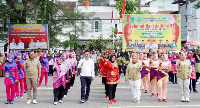 Meriahkan HUT Rohil Ke-23, Bupati Rohil Buka Lomba Senam Kreasi
