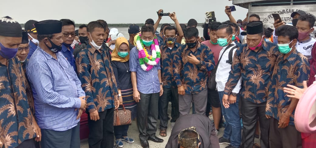 Luar Biasa.!! Warga Panipahan Sambut AMAN Pakai Rebana dan Pencak Silat