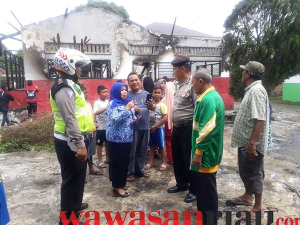Gedung Yayasan Pesantren Adnan Medan Ludes