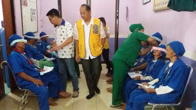 Tim Lion Club Lakukan Operasi Katarak Gratis Terhadap 273 Pasien