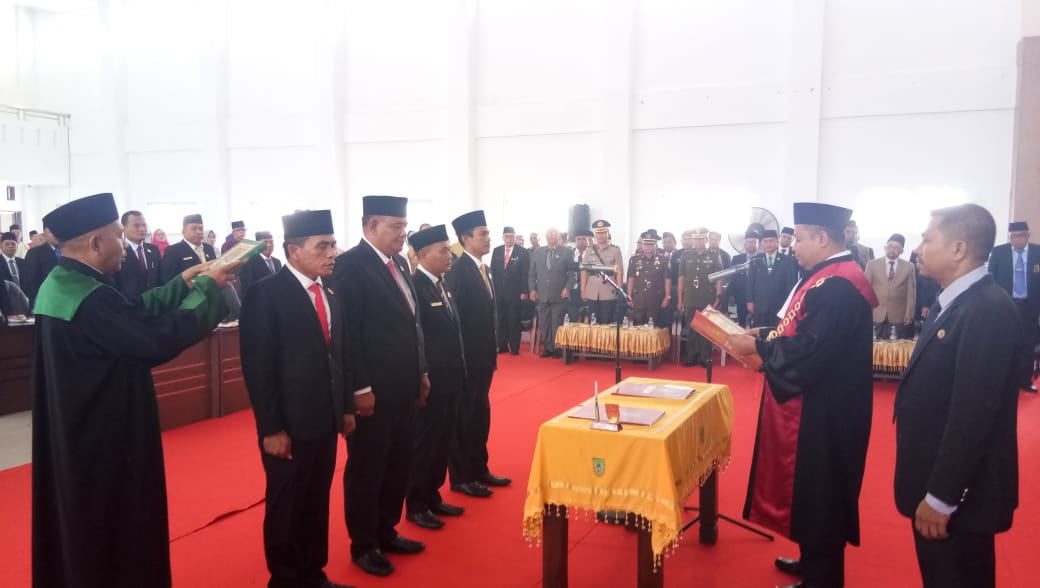 Pimpinan DPRD Resmi Dilantik, Ini Harapan Bupati Rohil