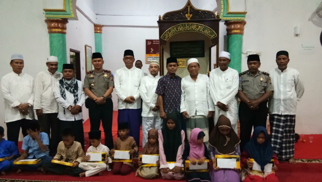 Safari Ramadhan, Bupati Rohil Kembali Santuni 50 Anak Yatim Pakai Dana Pribadi