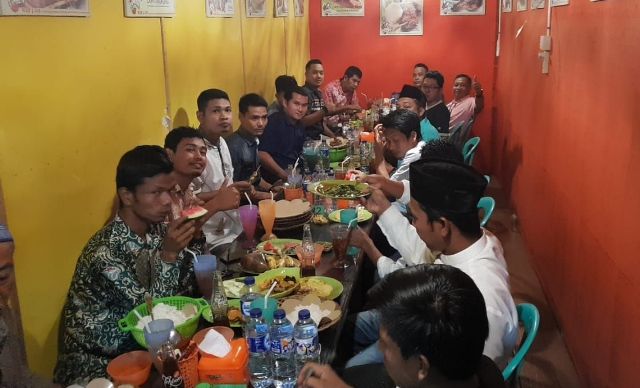 Pererat Silaturahmi Kajari Rohil Buka Bersama Puluhan Awak Media
