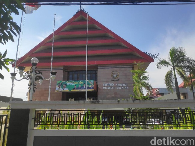 DPRD Sulsel Sebut Baju Anggota Dewan Setara Hermes Berdasarkan Pergub