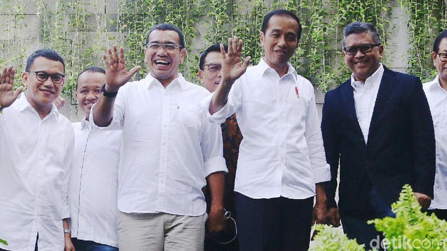 Loyalis Amien Rais: Sungguh Terlalu Parpol 02 'Merengek' Gabung Jokowi