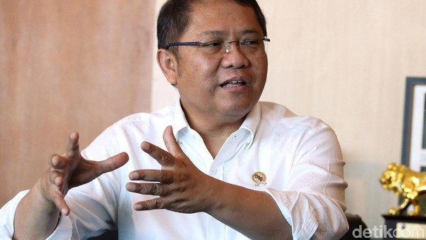 Menkominfo Blak-blakan Soal Pembatasan Lagi WhatsApp
