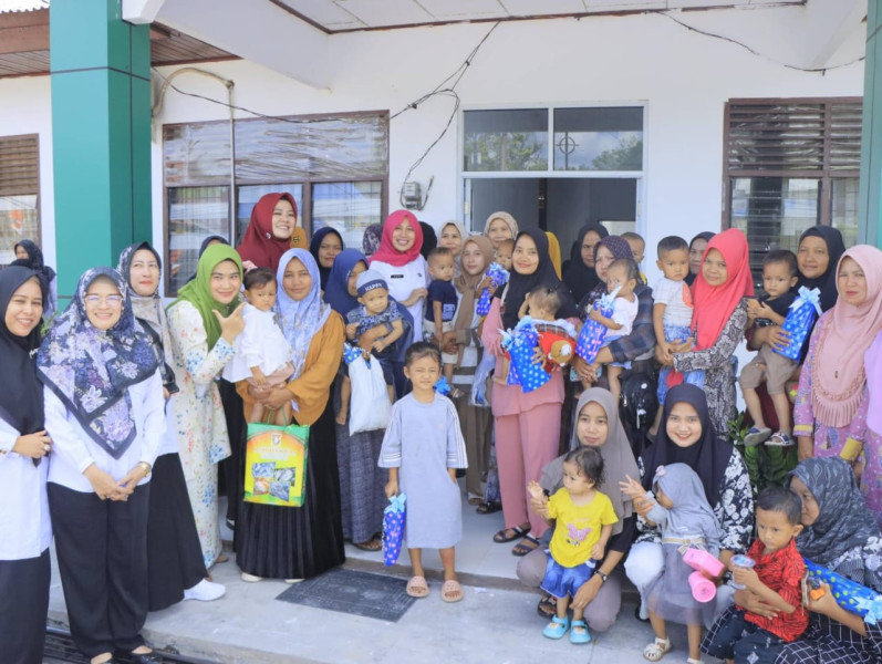 Pj. Ketua TP-PKK Kampar Langsung Meninjau Anak Stunting di Puskesmas Kuok