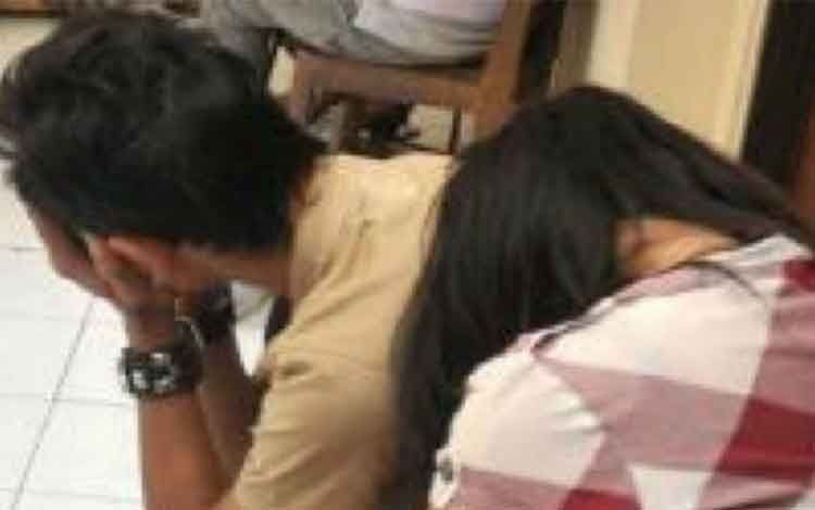 Diduga, Dua Oknum PNS Rohil Tertangkap Selingkuh di Hotel Comfort Dumai Diduga, Dua Oknum PNS Rohil Tertangkap Selingkuh di Hotel Comfort Dumai