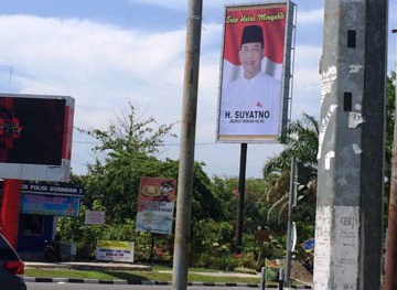 Baleho Suyatno Mulai Terlihat di Simpang Tiga Pekanbaru