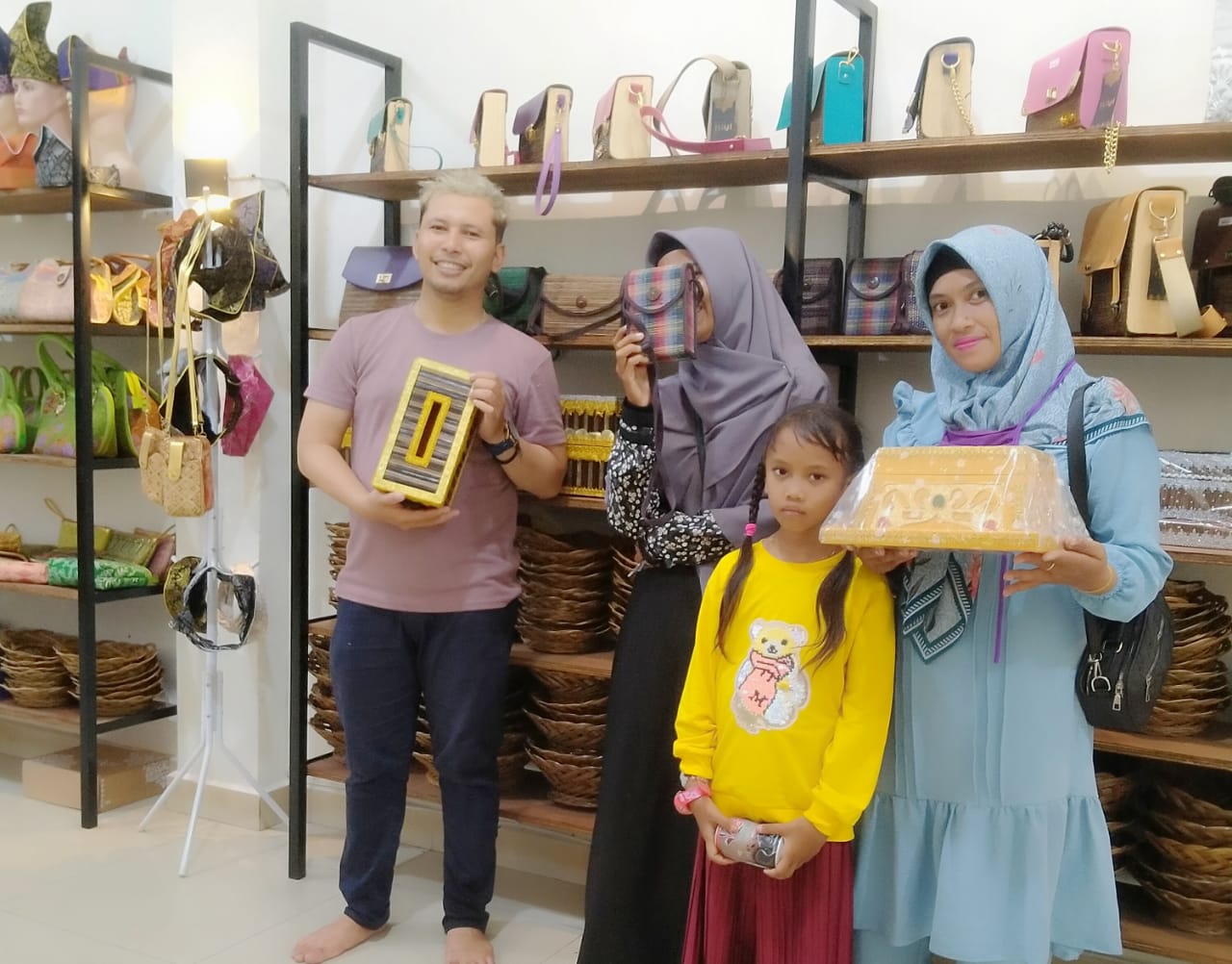 Galeri Rumah Tamadun Bagansiapiapi Menjadi Pusat Oleh-oleh Hasil Kerajinan Masyarakat Rohil