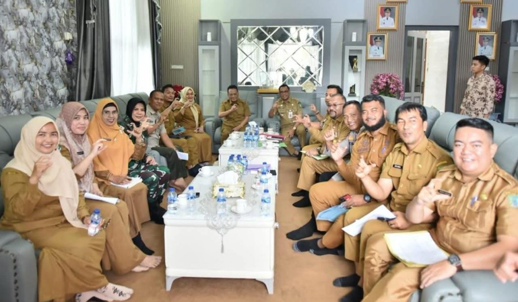 Pimpin Rakor DBD: Bupati Rohil Instruksikan Seluruh OPD dan Upika Turun Goro Massal