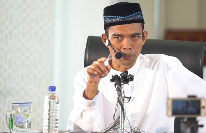 Ustaz Abdul Somad: Kenapa Cadar Dilarang, Celana Sempit Dibiarkan
