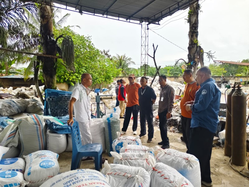 Tim KLH RI Tinjau TPA Bagan Batu: Suwandi  Berharap Masyarakat Turut Berperan