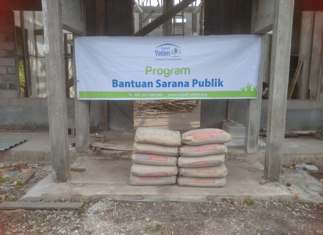 Rumah Yatim Berikan Bantuan Sarana Publik Mushola di Desa Pambang Pesisir Riau