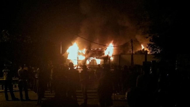 Kasat Narkoba Polres Siak Tertembak Saat Kerusuhan dan Kebakaran di Rutan